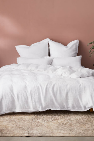 What do linen bed sheets feel like?